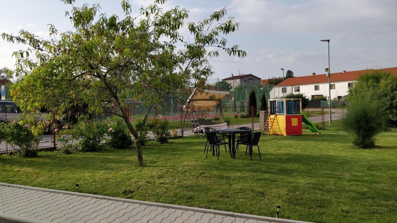 Penzion Rozarka Přísečná Εξωτερικό φωτογραφία
